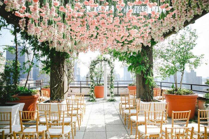 7 Floral Arrangement Ideas for Your Wedding Reception