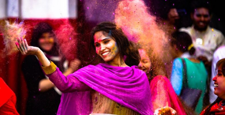 How to Throw an Amazingly Fun Holi Party?