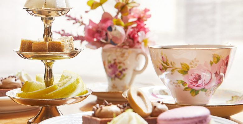 organize tea party