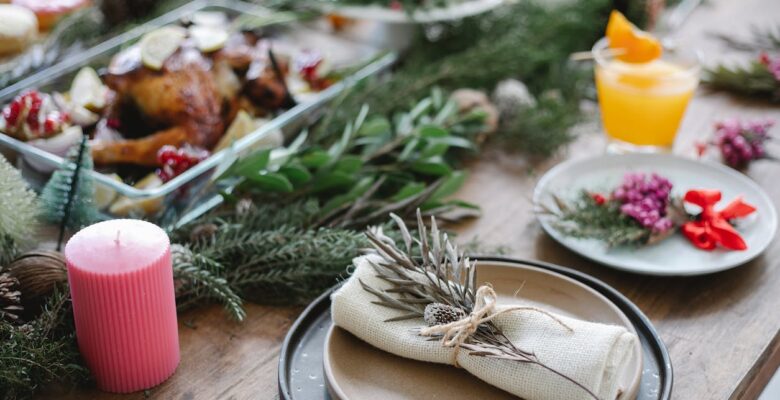 9 Steps to Decorate Your Christmas or New Year's Eve Table