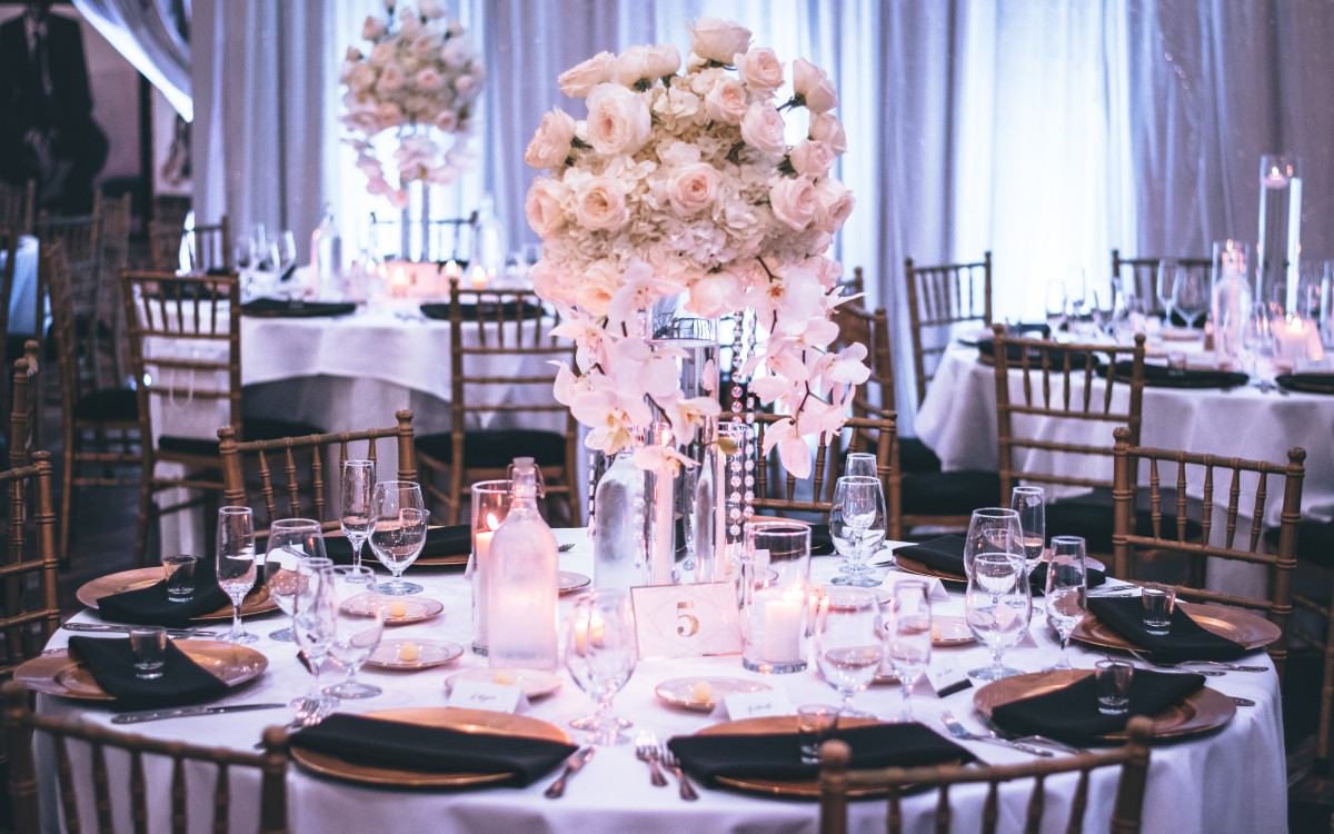 How to Create a Stunning Wedding Reception: Event Decorating Tips